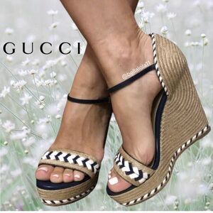 AUTHENTIC GUCCI RESORT COLLECTION SANDALS